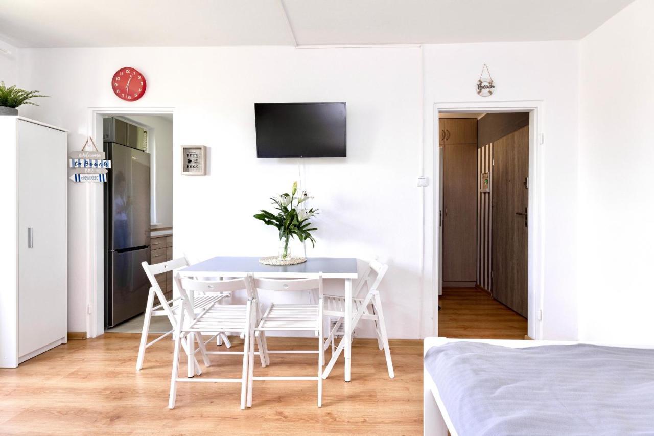 Baywatch - Apartament Przymorze Apartment Гданск Екстериор снимка